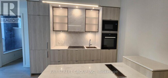 Photo - 11 Yorkville Ave Unit 2606