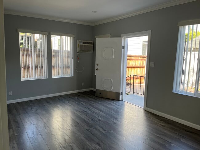 Photo - 1101 Waterloo St Unidad 1105