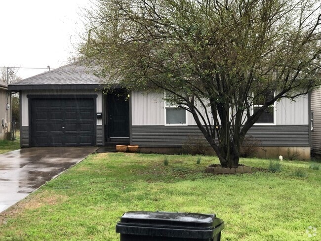 Building Photo - Coming Available Soon!! Rental