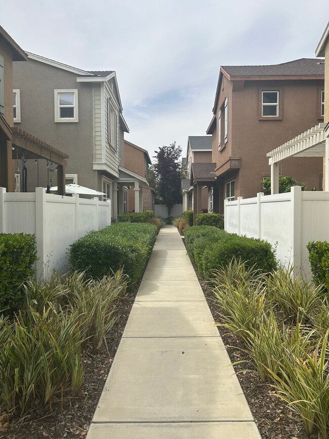 Photo - Spacious home in University Park