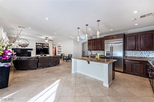 Photo - 5901 Thai Coast St