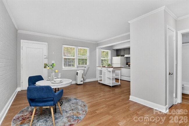 Building Photo - 1617 Fulton Ave Unit A