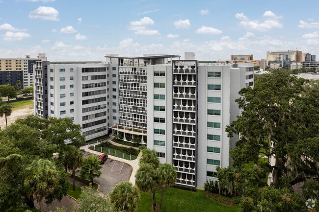 20 S Lucerne Cir W - Lake Lucerne Towers