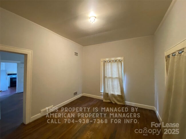 Photo - 567 Englewood St NE