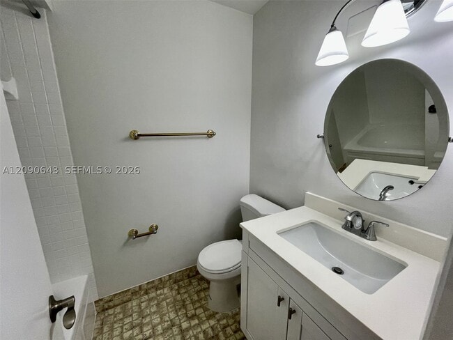 Photo - 2160 Bayberry Dr