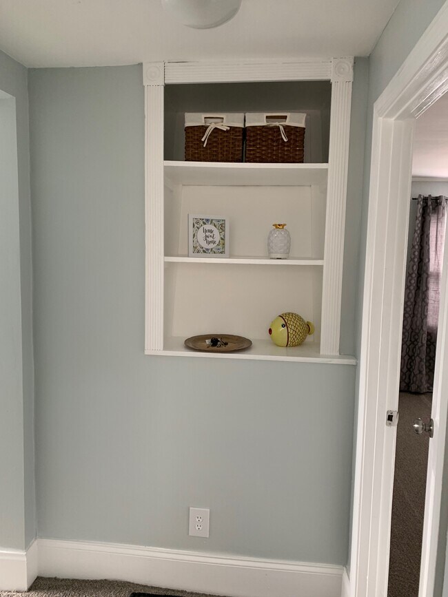 Entry - 35 Walter St Unit 2