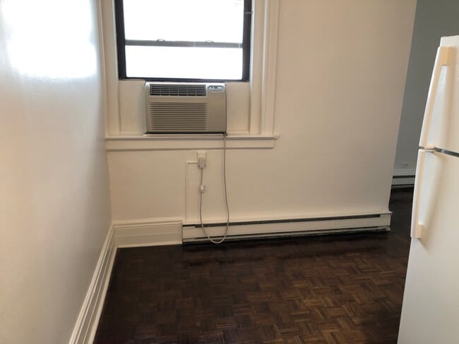 Photo - 2800 N Pine Grove Ave Unit 8g