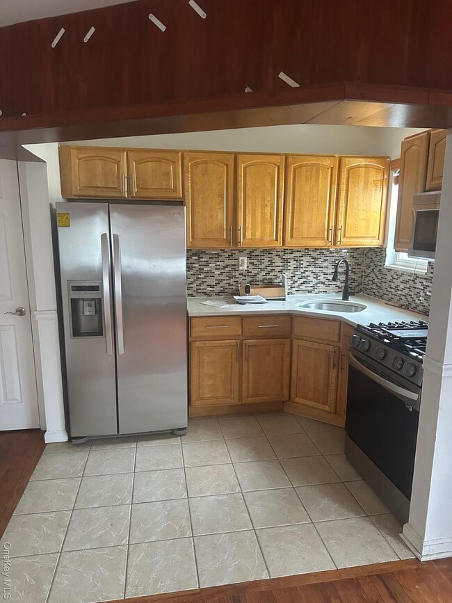 Photo - 131-04 140th St