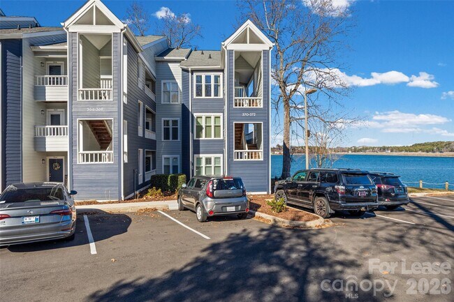 Photo - 372 Northwest Dr