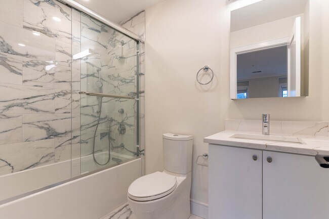 Photo - 303 Maverick St Unit 2-bed 2 bath