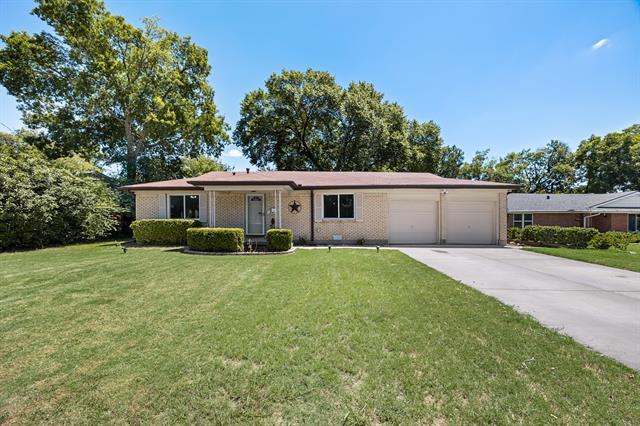 Photo - 404 E Alexander Ln