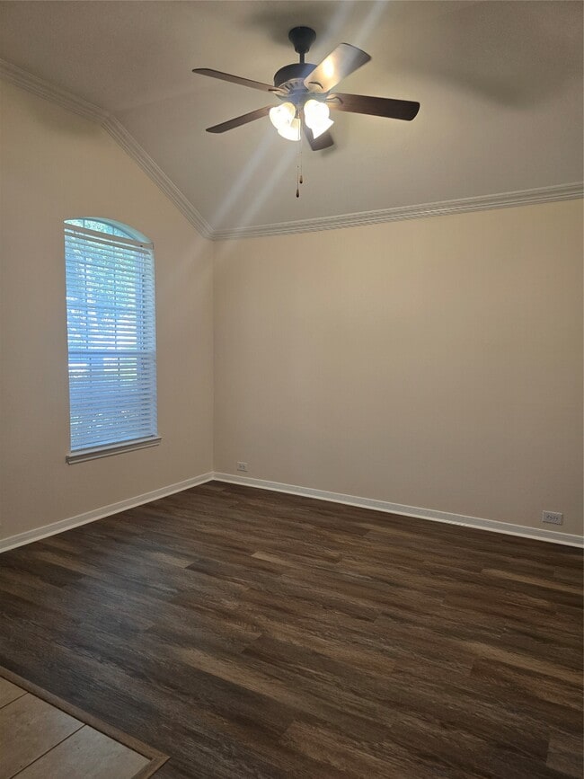 Photo - 2706 Courtyard Ln