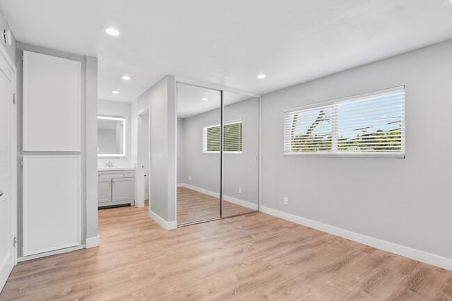 Photo - 9175 Campina Dr Unit 5