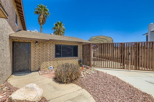 Photo - 733 Strawberry Pl