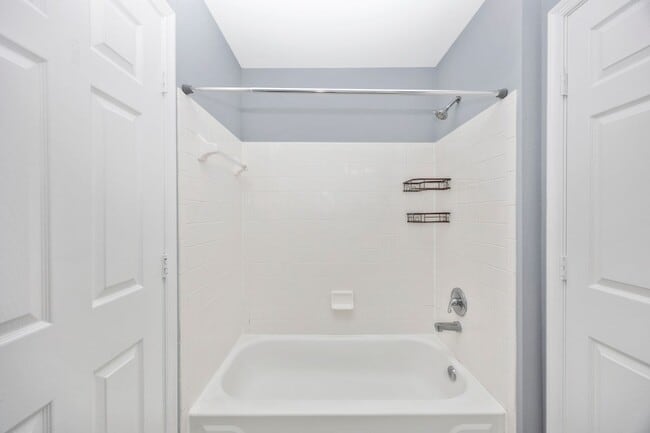 Photo - 10001 Vanderbilt Cir Unit 4-4