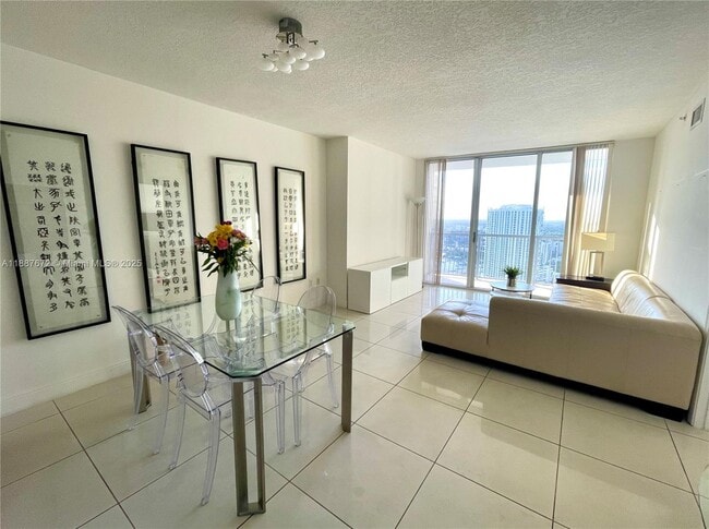 Photo - 1750 N Bayshore Dr Unit 3911