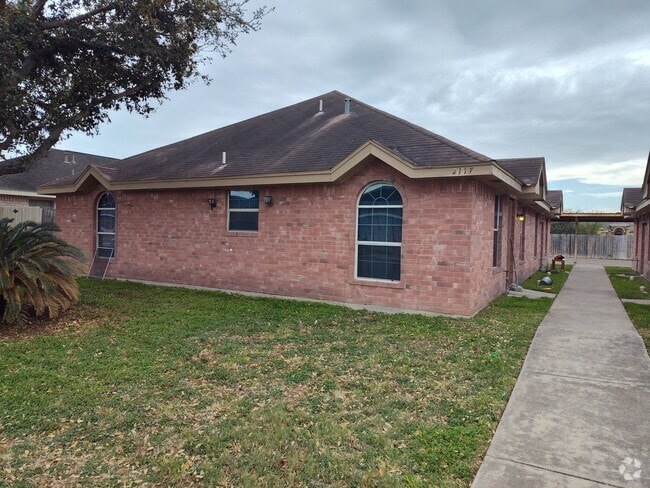 Building Photo - 2117 Aruba Dr Unit Apt 4