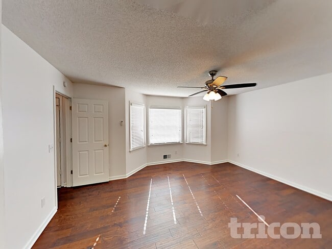 Photo - 244 Chastain Way