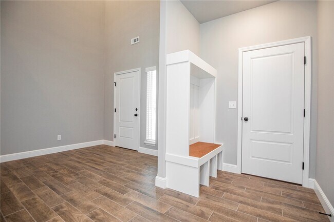 Photo - 2010 Periwinkle Pl