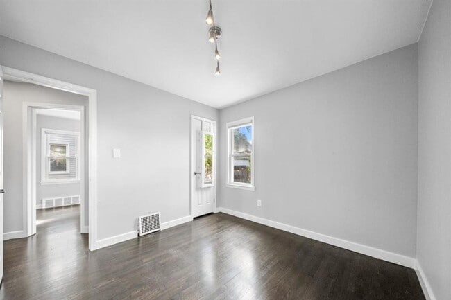 Photo - 2420 Harwood Ave