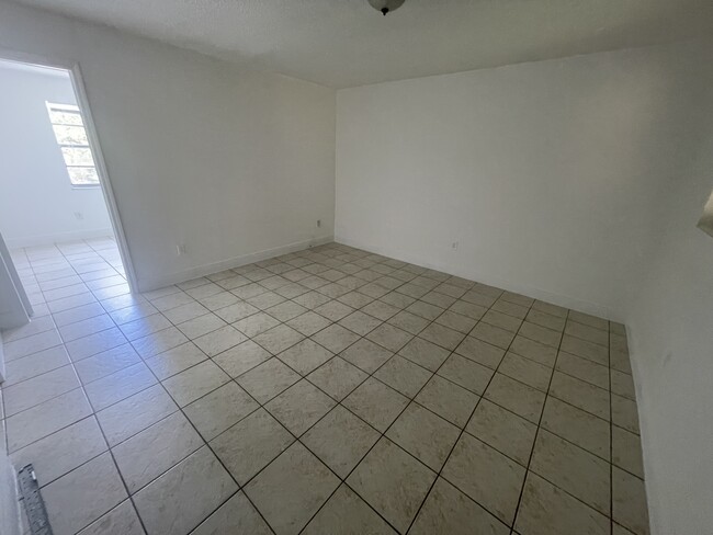 Photo - 1305 W 53rd St Unit Villa catalina