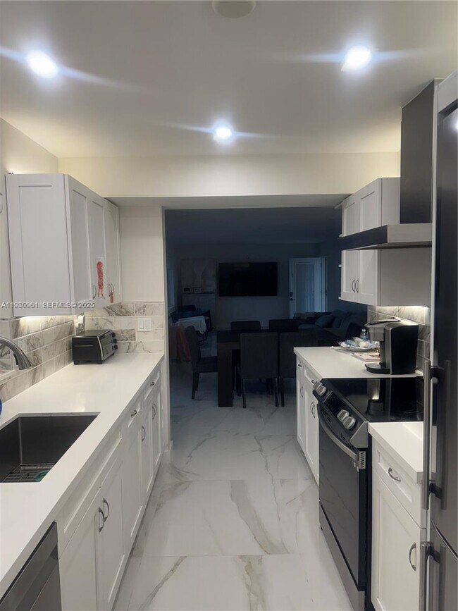 Photo - 3922 NE 166th St Unit S316