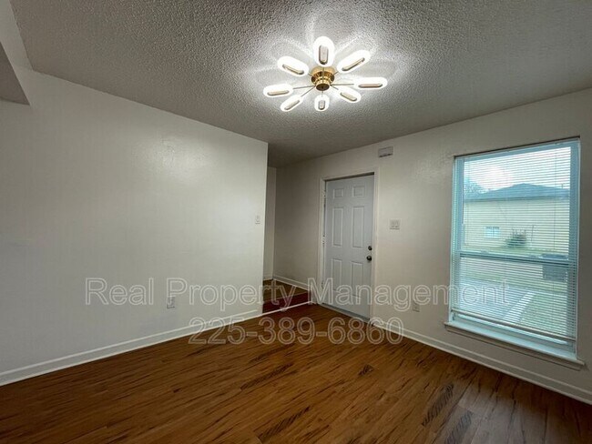 Photo - 1511 Cristy Dr Unit E