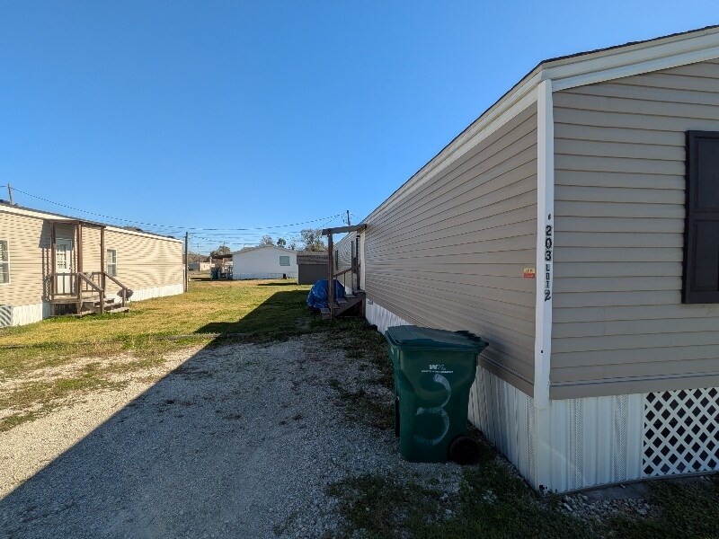 Photo - 203 E Lincoln St