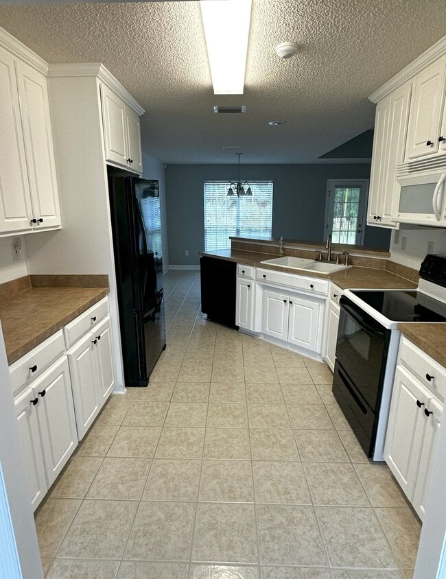 Photo - 2920 Findley Chase