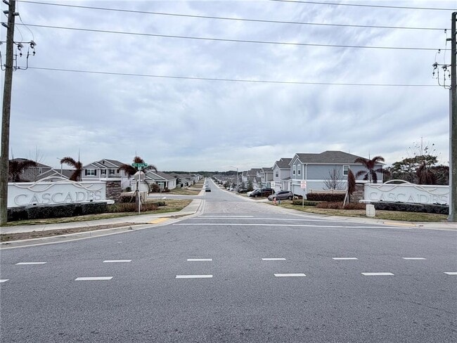 Photo - 824 Horsetail Dr