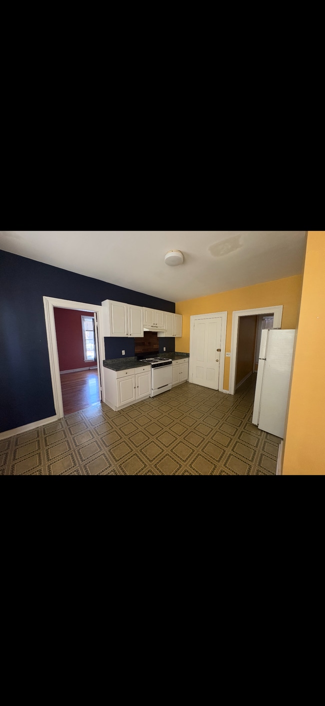 Building Photo - 17 Pearl St