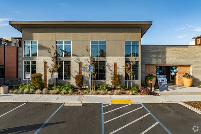 Leasing Entrance