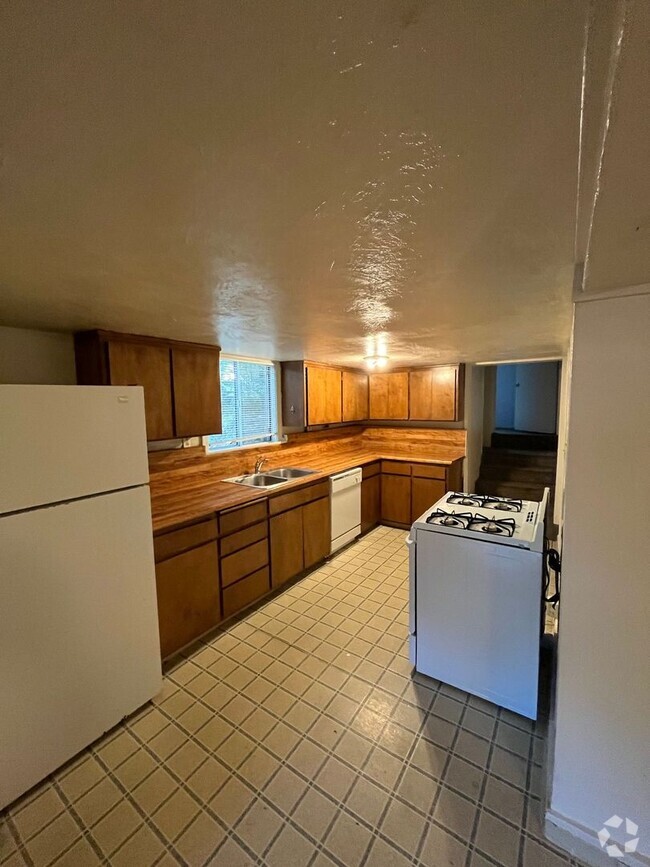 Building Photo - 717/719 W 3rd St Unit 717 Rental