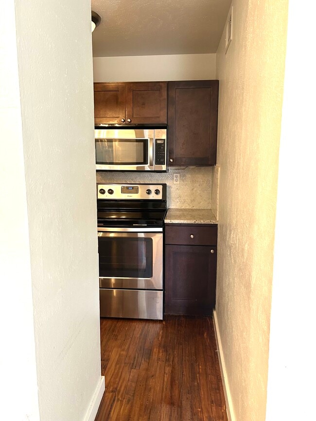 Photo - 4004 Gilbert Ave
