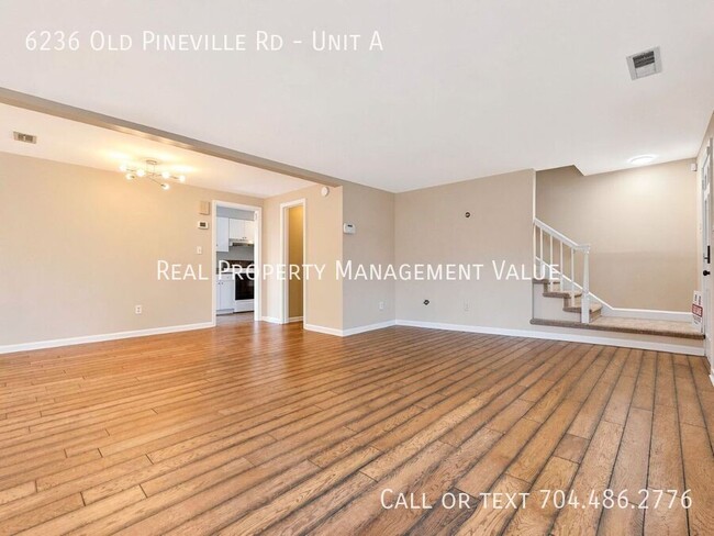 Photo - 6236 Old Pineville Rd
