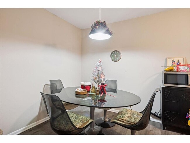 Photo - 3513 Emerson Ave S