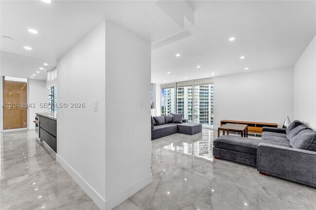 Photo - 19355 Turnberry Way Unit 14D