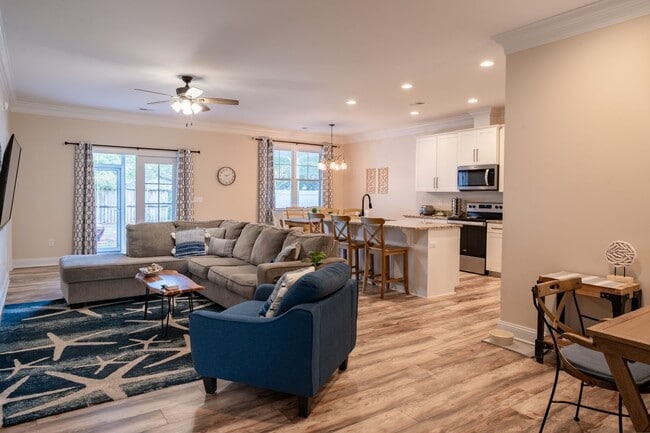 Photo - FURNISHED OFF-SEASON MONTHLY RENTAL-STARTI...