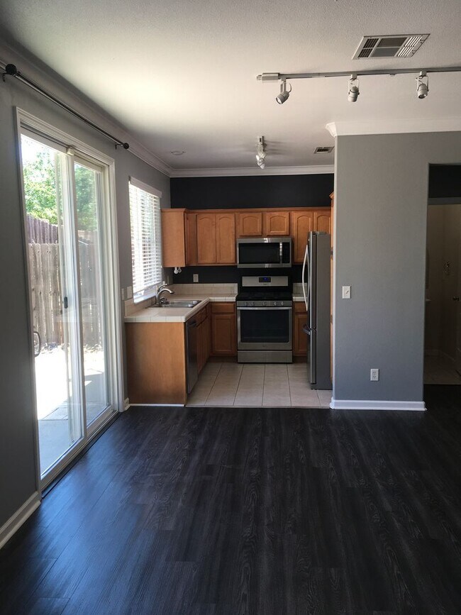 Photo - Shasta View Gardens Neighborhood Home