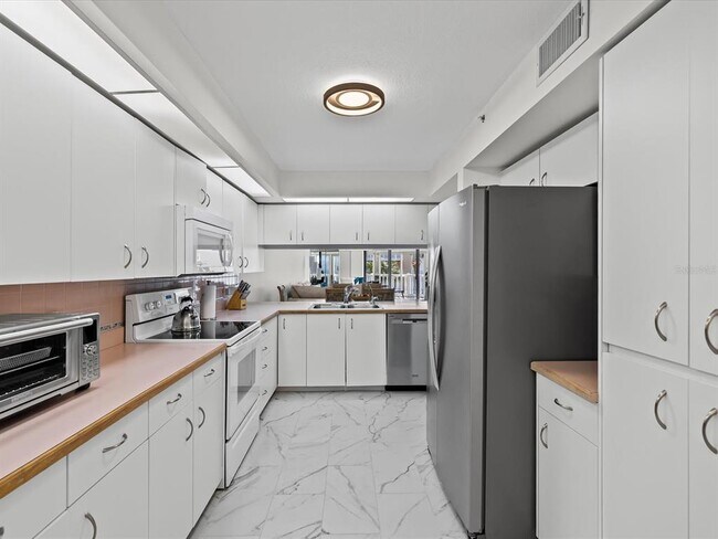 Photo - 6650 Sunset Way Unidad 204