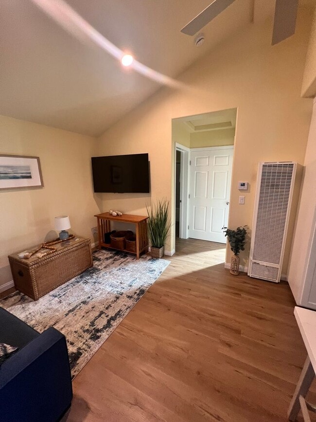 Photo - Ventura - Fully furnished one bedroom, one...