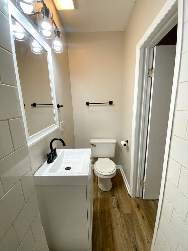 Photo - 8933 S Halsted St