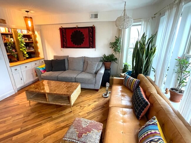 Photo - 3914 W Cortland St Unit 3