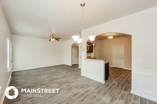 Photo - 111 Jaclyn Way