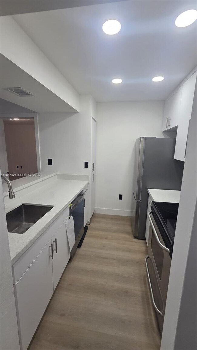 Photo - 7125 NW 186th St Unit B201