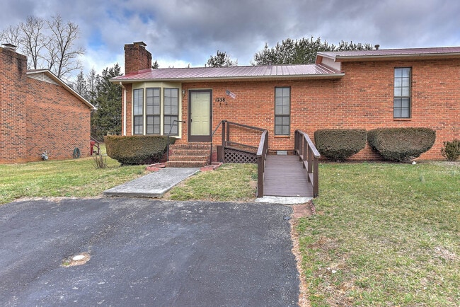 Photo - 1738 Todd Dr