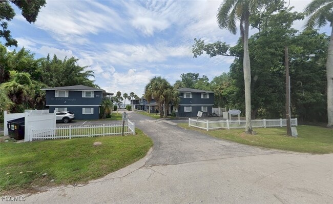 Photo - 3165 E Riverside Dr Unit 3175