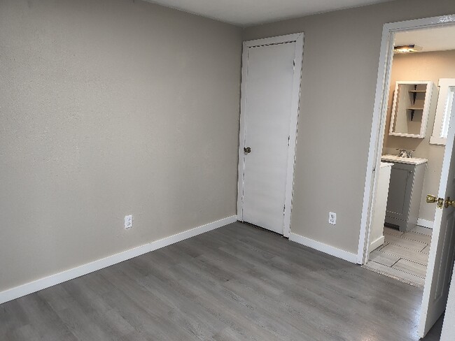 Photo - 9035 SE Division St Unit Apt 4