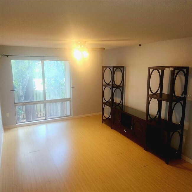 Photo - 1700 SW 16th Ct Unidad P28