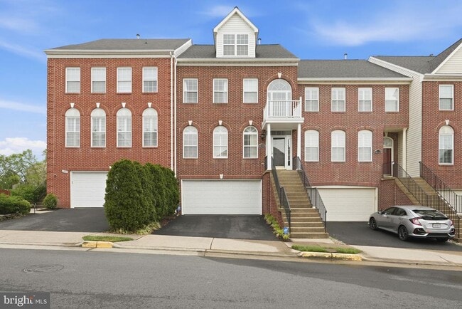 Building Photo - 6320 Dunman Way